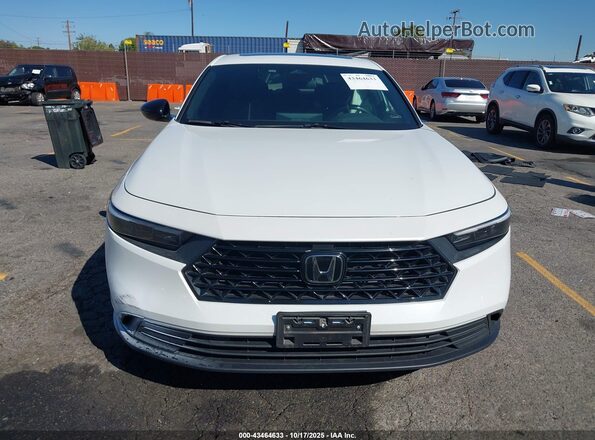 1HGCY2F56RA006012 2024 HONDA ACCORD HYBRID White Widok zestawu wskaźników