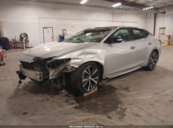 1N4AA6AP2JC395479 2018 NISSAN MAXIMA Silver წინა მარცხენა ხედი სამი მეოთხედიდან