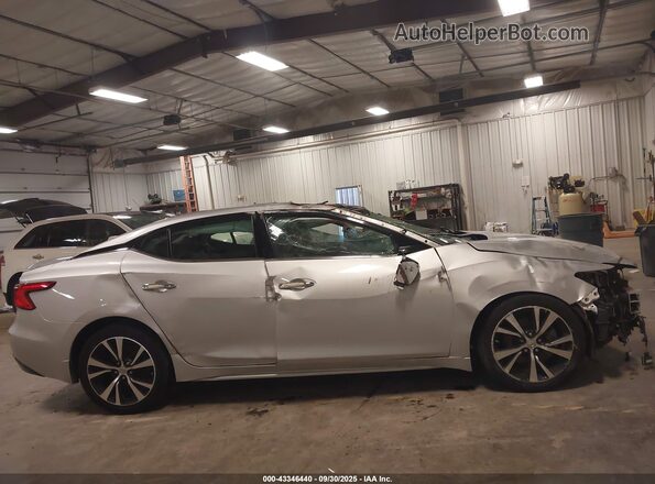 1N4AA6AP2JC395479 2018 NISSAN MAXIMA Silver სალონის 360-გრადუსიანი ხედი