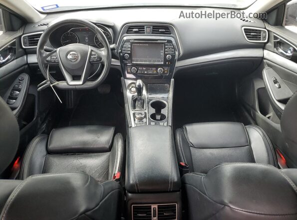 1N4AA6AP6JC380418 2018 NISSAN MAXIMA Серебряный Вид панели приборов