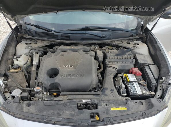 1N4AA6AP6JC380418 2018 NISSAN MAXIMA Серебряный Вид задней части салона