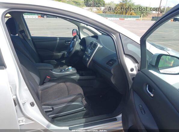 1N4AZ0CP2GC309504 2016 NISSAN LEAF Silver Widok wnętrza z przodu