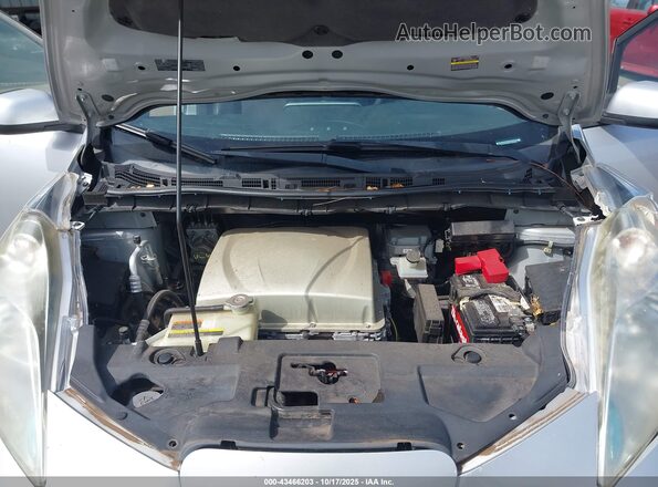 1N4AZ0CP2GC309504 2016 NISSAN LEAF Silver Widok z tyłu