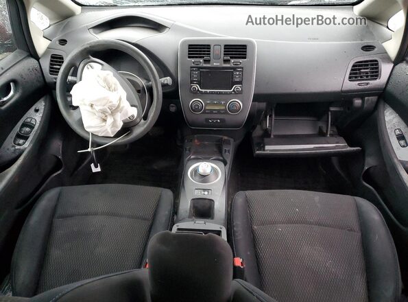 1N4AZ0CP6GC306427 2016 NISSAN LEAF Красный Вид панели приборов