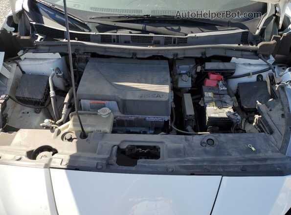 1N4AZ1CP9JC307939 2018 NISSAN LEAF White Rear interior view