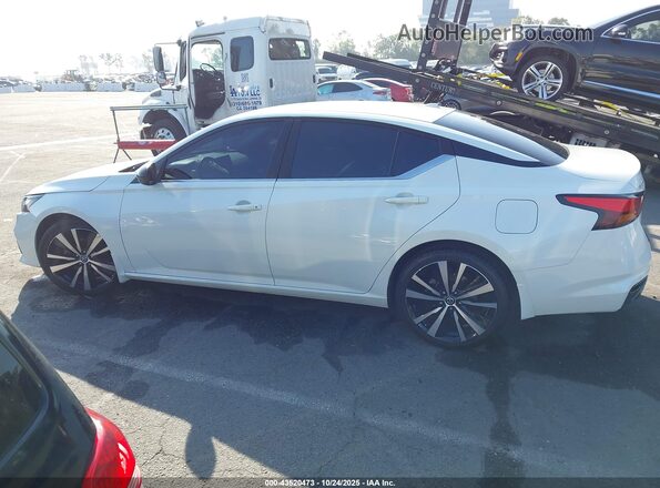 1N4BL4CV7MN384145 2021 NISSAN ALTIMA White Սալոնի 360 աստիճան տեսք