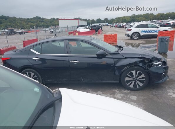 1N4BL4DV2NN408335 2022 NISSAN ALTIMA Черный Вид задней части салона
