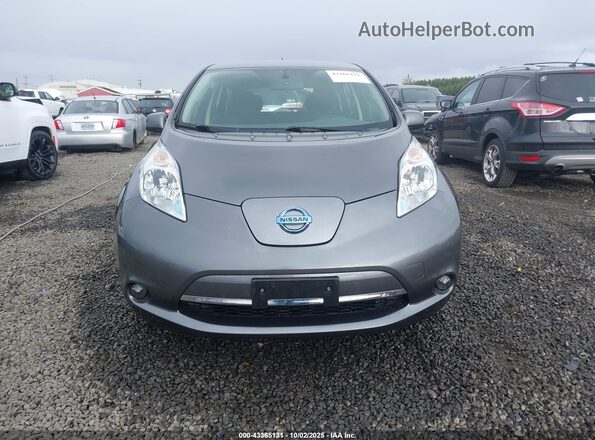 1N4BZ0CP0HC303755 2017 NISSAN LEAF Серебряный Вид панели приборов