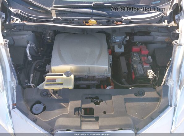 1N4BZ0CP3HC302888 2017 NISSAN LEAF Серебряный Вид сзади