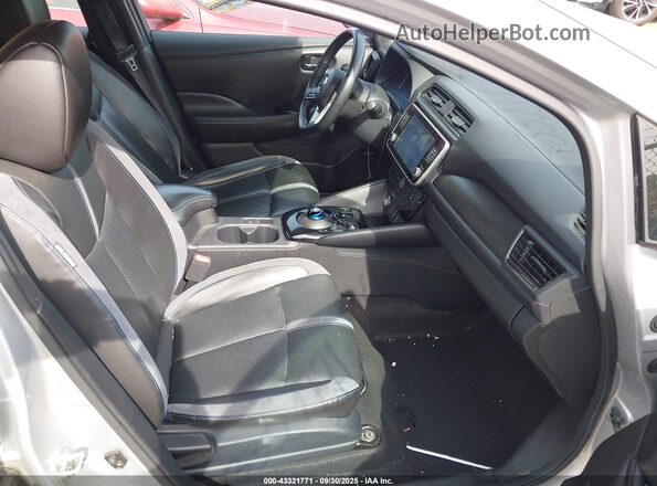 1N4BZ1DP3LC307747 2020 NISSAN LEAF Silver Widok wnętrza z przodu