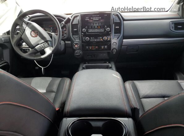 1N6AA1ED1RN102374 2024 NISSAN TITAN Blue Widok deski rozdzielczej