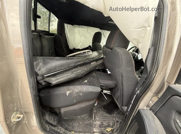 1N6ED1EK4RN600978 2024 NISSAN FRONTIER Beige Vista de los asientos traseros