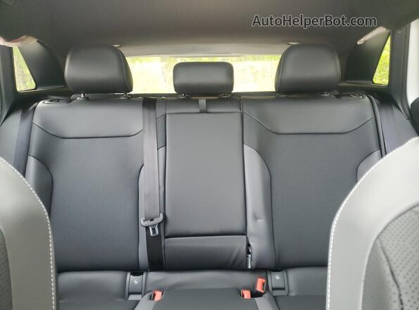 1V2ASPE88SC001368 2025 VOLKSWAGEN ID.4 White Vista de los asientos traseros