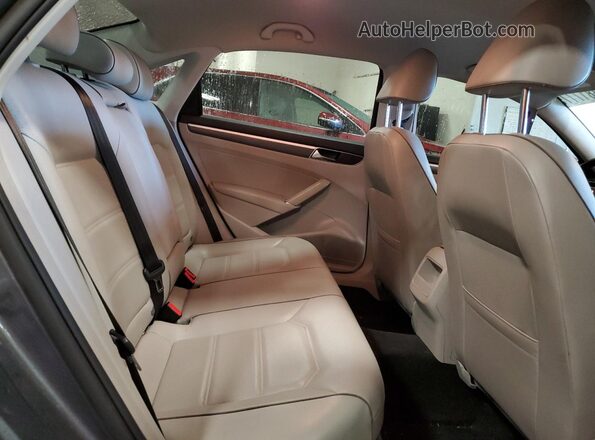 1VWAA7A39JC045308 2018 VOLKSWAGEN PASSAT Gray Հետևի նստատեղերի տեսք