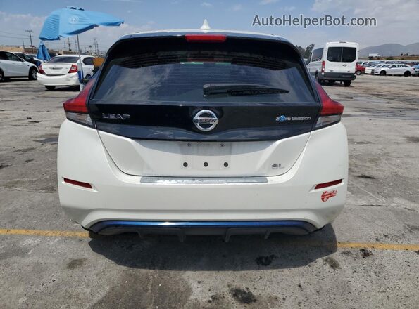 1N4AZ1CP7JC308622 2018 NISSAN LEAF White Widok wnętrza z przodu