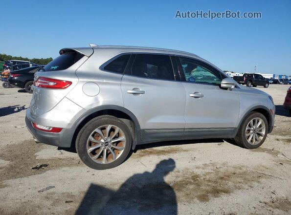 5LMCJ2C91JUL20690 2018 LINCOLN MKC Silver Front right
