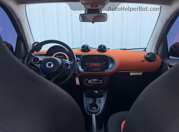 WMEFJ9BAXHK230583 2017 SMART FORTWO Оранжевый Вид задних сидений