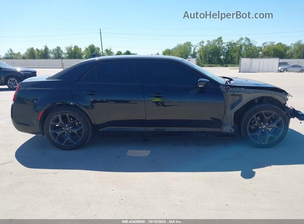 2C3CCABG7NH228895 2022 CHRYSLER 300 Black Вид задньої частини салону