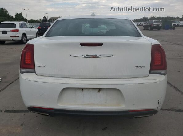 2C3CCAGG5JH226551 2018 CHRYSLER 300 White Widok z tyłu