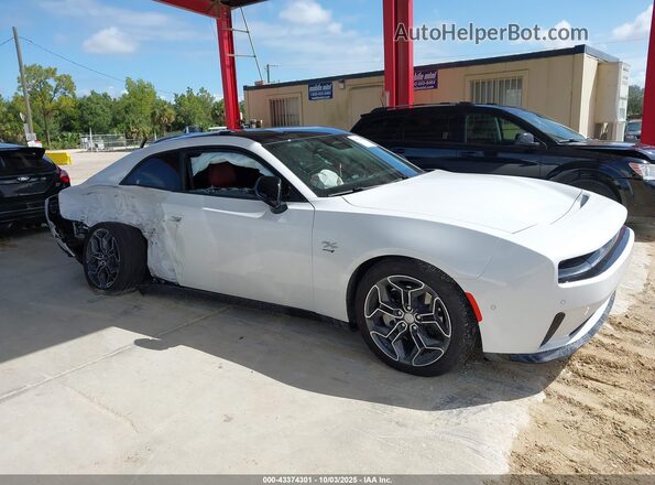 2C3CDBCK7RR208796 2024 DODGE CHARGER Белый Вид задней части салона