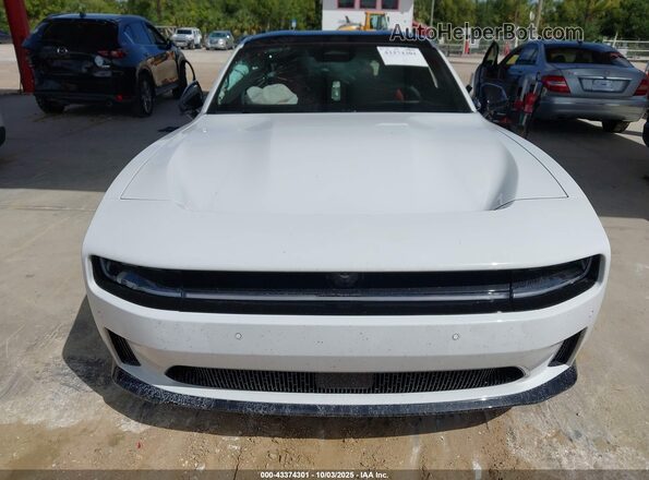 2C3CDBCK7RR208796 2024 DODGE CHARGER Белый Вид щитка приборов