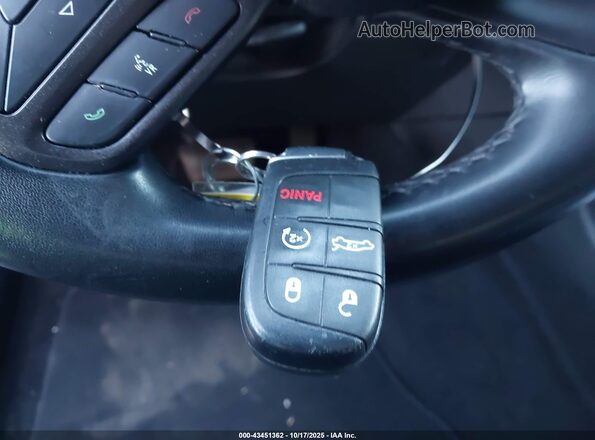 2C3CDXBG5NH143134 2022 DODGE CHARGER Серебряный Вид панели приборов