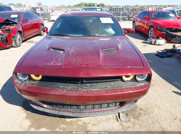 2C3CDZAG1PH568026 2023 DODGE CHALLENGER Красный Вид задней части салона