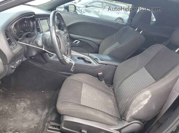 2C3CDZAG2PH693990 2023 DODGE CHALLENGER Черный Вид салона спереди