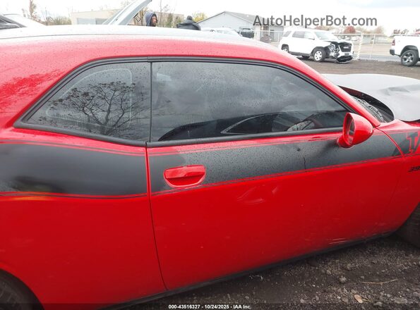 2C3CDZFJ0PH526676 2023 DODGE CHALLENGER Красный Вид задней части салона