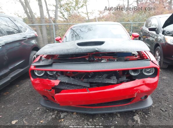 2C3CDZFJ0PH526676 2023 DODGE CHALLENGER Красный Вид щитка приборов