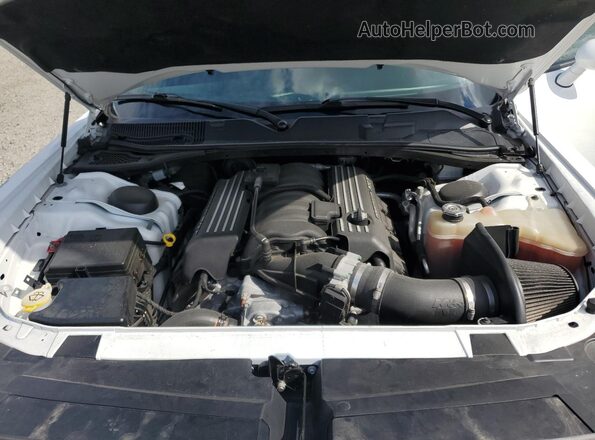 2C3CDZFJ4NH109106 2022 DODGE CHALLENGER Белый Вид задней части салона