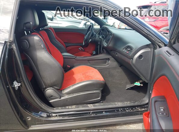 2C3CDZFJ7MH677011 2021 DODGE CHALLENGER Black წინა სალონის ხედი