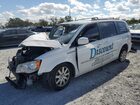 2016 Chrysler Town & Country Touring White vin: 2C4RC1BG6GR291506