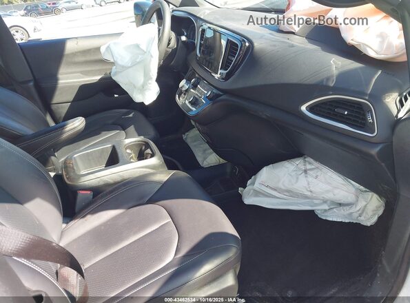 2C4RC1CG0SR551292 2025 CHRYSLER VOYAGER White Vista interior delantera