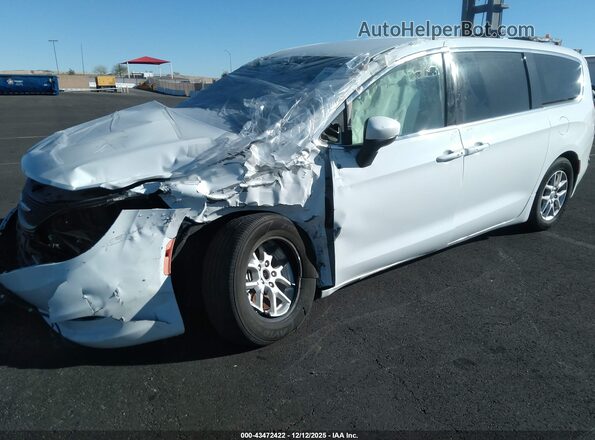 2C4RC1CG3NR160139 2022 CHRYSLER VOYAGER Белый Вид спереди