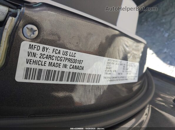 2C4RC1CG7PR530107 2023 CHRYSLER VOYAGER Gray Widok komory silnika