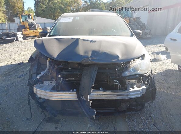 2C4RC1CG7PR530107 2023 CHRYSLER VOYAGER Gray Widok zestawu wskaźników