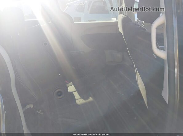 2C4RC1CG7PR530107 2023 CHRYSLER VOYAGER Gray Widok naklejki z numerem VIN
