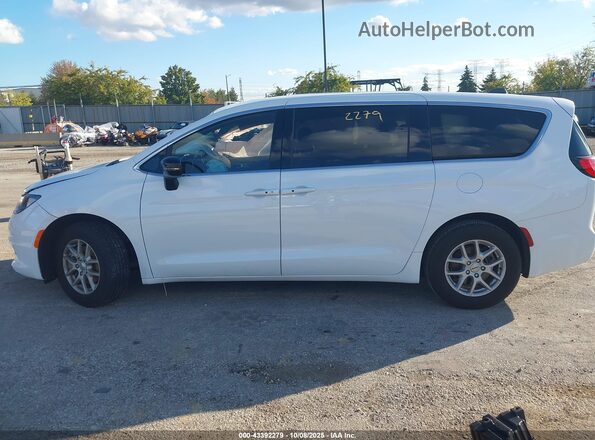 2C4RC1CG8SR521974 2025 CHRYSLER VOYAGER Белый Панорамный вид салона 360°