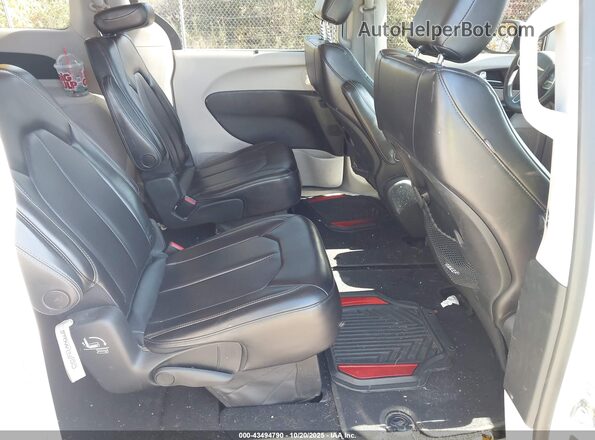 2C4RC1DG1LR146980 2020 CHRYSLER VOYAGER Белый Вид наклейки с VIN-кодом