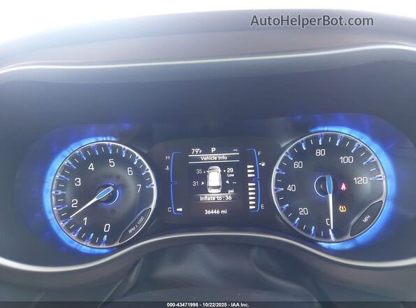 2C4RC1DG1LR261255 2020 CHRYSLER VOYAGER Черный Вид задних сидений