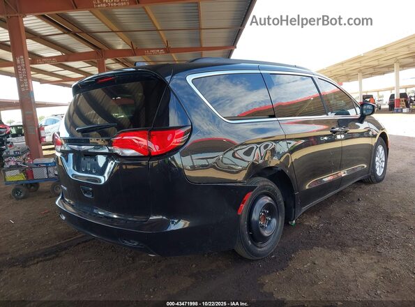 2C4RC1DG1LR261255 2020 CHRYSLER VOYAGER Черный Вид спереди