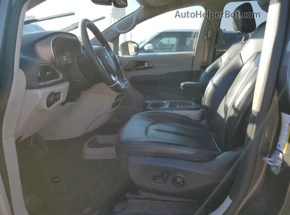 2C4RC1DG1LR262759 2020 CHRYSLER VOYAGER Серый Вид салона спереди