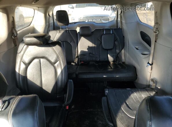 2C4RC1DG1LR262759 2020 CHRYSLER VOYAGER Серый Вид задних сидений