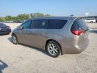 2018 Chrysler Pacifica Touring Plus Золотой vin: 2C4RC1FG0JR157219
