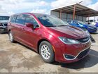 2020 Chrysler Pacifica Touring Burgundy vin: 2C4RC1FG8LR124245
