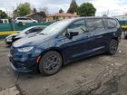 2022 Chrysler Pacifica Hybrid Touring L Blue vin: 2C4RC1L76NR121268