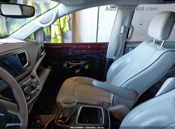 2C4RC1N70JR105526 2018 CHRYSLER PACIFICA Red Vista interior delantera