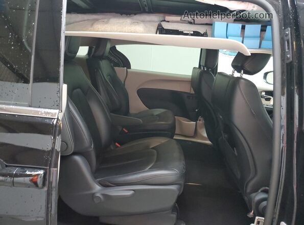 2C4RC1S7XRR174563 2024 CHRYSLER PACIFICA Черный Вид задней части салона