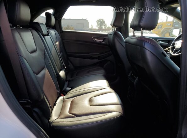 2FMPK4K90NBA20844 2022 FORD EDGE White Rear interior view